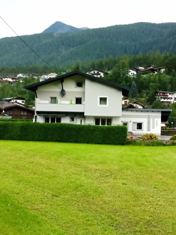 Apartament Haus Fini Längenfeld Zewnętrze zdjęcie